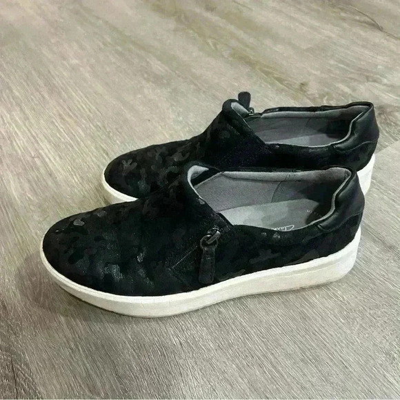 Clarks Layton Step Women’s Black Metallic Print Loafers Size 6.5 - Picture 3 of 6